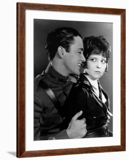 Les Ailes WINGS by WilliamWellman with Richard Arlen and Clara Bow, 1927 (Oscar, 1927) (b/w photo)-null-Framed Photo