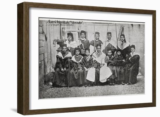 Les Alallah Ursols. (Troupe marocaine)-null-Framed Giclee Print