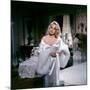 Les Ambitieux THE CARPETBAGGERS by Edward Dmytryk with Carroll Baker, 1964 Baker (photo)-null-Mounted Photo