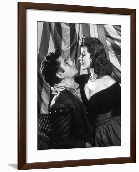 Les Amours by Carmen THE LOVES OF CARMEN by CharlesVidor with Glenn Ford and Rita Hayworth, 1948 (b-null-Framed Photo