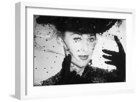 Les Belles De Nuit De Reneclair Avec Martine Carol 1952-null-Framed Photo