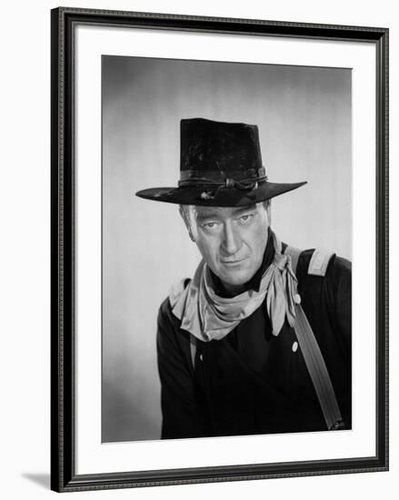Les Cavaliers THE HORSE SOLDIERS by John Ford with John Wayne, 1959 (b/w photo)-null-Framed Photo