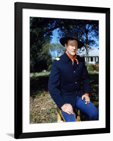 Les Cavaliers THE HORSE SOLDIERS by John Ford with John Wayne, 1959 (photo)-null-Framed Photo