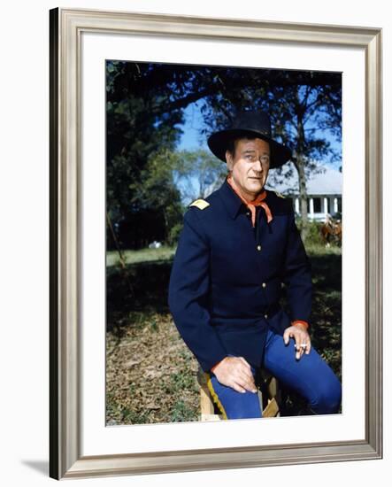 Les Cavaliers THE HORSE SOLDIERS by John Ford with John Wayne, 1959 (photo)-null-Framed Photo