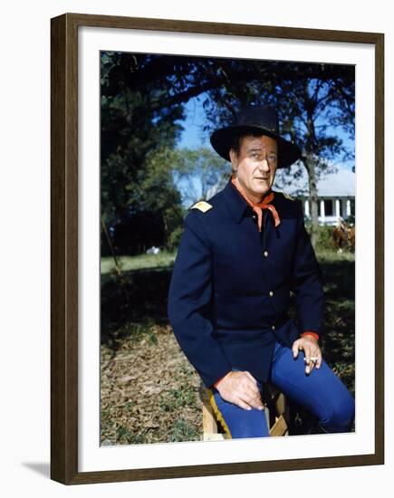 Les Cavaliers THE HORSE SOLDIERS by John Ford with John Wayne, 1959 (photo)-null-Framed Photo