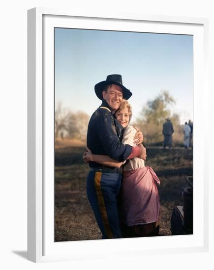 Les Cavaliers THE HORSE SOLDIERS by John Ford with John Wayne and Constance Towers, 1959 (photo)-null-Framed Photo