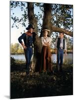 Les Cavaliers THE HORSE SOLDIERS by John Ford with John Wayne, Constance Towers and William Holden,-null-Mounted Photo