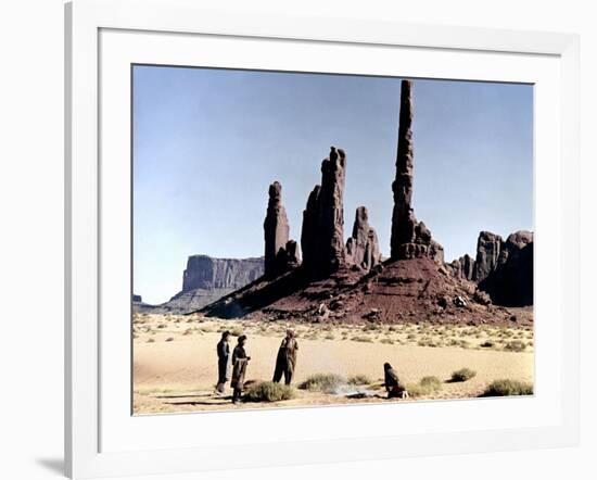 Les Cheyennes CHEYENNE AUTUMN by JohnFord, 1964 (photo)-null-Framed Photo