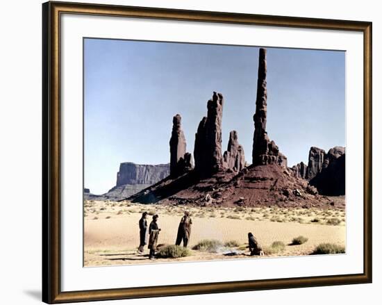 Les Cheyennes CHEYENNE AUTUMN by JohnFord, 1964 (photo)-null-Framed Photo