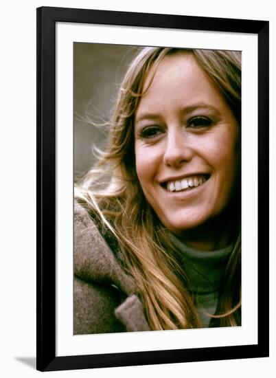 Les Chiens by Paille STRAW DOGS by SamPeckinpah with Susan George, 1971 (photo)-null-Framed Photo