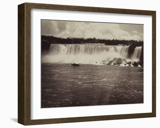 Les chutes du Niagara, au fond vue de la ville-George Barker-Framed Giclee Print