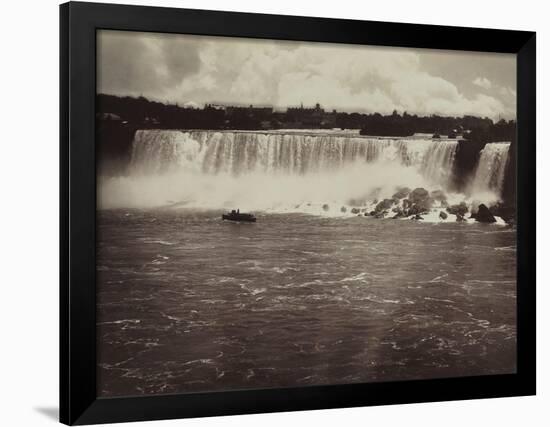 Les chutes du Niagara, au fond vue de la ville-George Barker-Framed Giclee Print