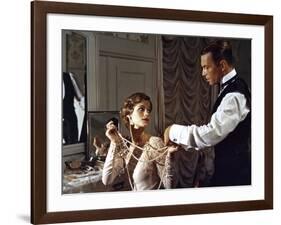 Les Damnes by Luchino Visconti with Charlotte Rampling and Umberto Orsini, 1969 (photo)-null-Framed Photo