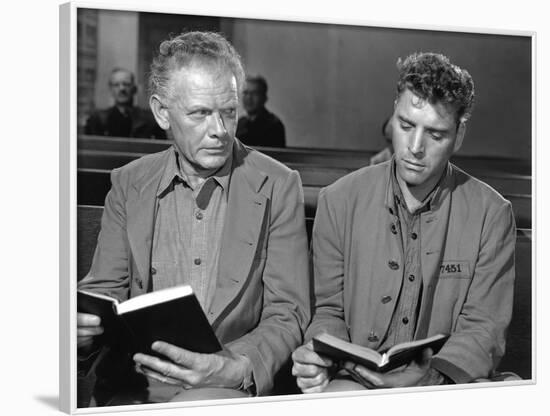 Les demons by la Liberte Brute Force by JulesDassin with Charles Bickford and Burt Lancaster, 1947 -null-Framed Photo