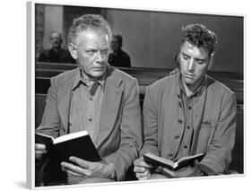 Les demons by la Liberte Brute Force by JulesDassin with Charles Bickford and Burt Lancaster, 1947 -null-Framed Photo