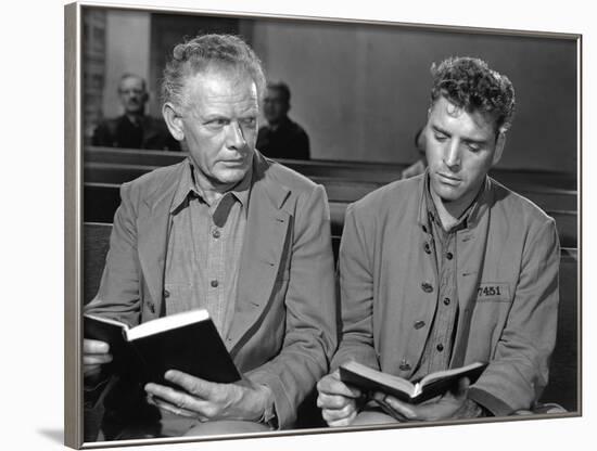 Les demons by la Liberte Brute Force by JulesDassin with Charles Bickford and Burt Lancaster, 1947 -null-Framed Photo