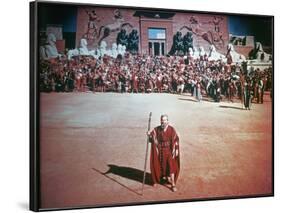 Les Dix Commandements THE TEN COMMANDMENTS by CecilBDeMille with Charlton Heston, 1956 (photo)-null-Framed Photo