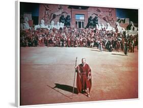 Les Dix Commandements THE TEN COMMANDMENTS by CecilBDeMille with Charlton Heston, 1956 (photo)-null-Framed Photo