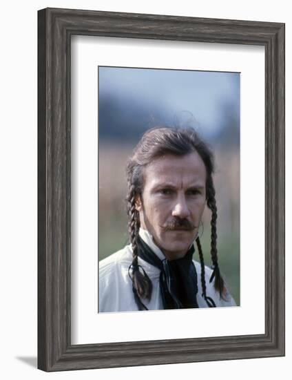 Les Duellistes THE DUELLISTS by RidleyScott with Harvey Keitel, 1977 (photo)-null-Framed Photo