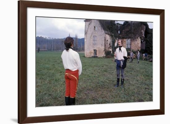 Les Duellistes THE DUELLISTS by RidleyScott with Harvey Keitel and Keith Carradine, 1977 (photo)-null-Framed Photo