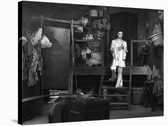 LES ENFANTS DU PARADIS directed by MarcelCarne with Jean-Louis Barrault, 1944 (b/w photo)-null-Stretched Canvas