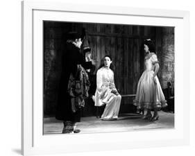 LES ENFANTS DU PARADIS directed by MarcelCarne with Jean-Louis Barrault and Maria Casares, 1944 (b/-null-Framed Photo