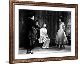 LES ENFANTS DU PARADIS directed by MarcelCarne with Jean-Louis Barrault and Maria Casares, 1944 (b/-null-Framed Photo