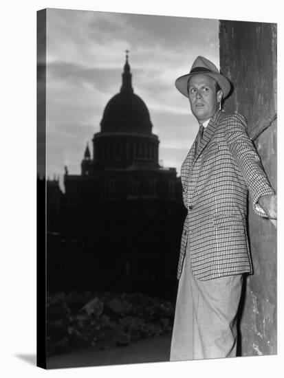 Les Forbans by la nuit Night and the City by Jules Dassin with Richard Widmark, 1950 (b/w photo)-null-Stretched Canvas