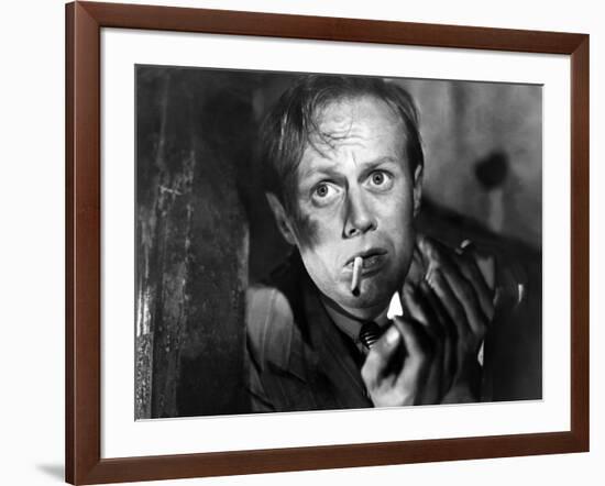 Les Forbans by la nuit Night and the City by JulesDassin with Richard Widmark, 1950 (b/w photo)-null-Framed Photo