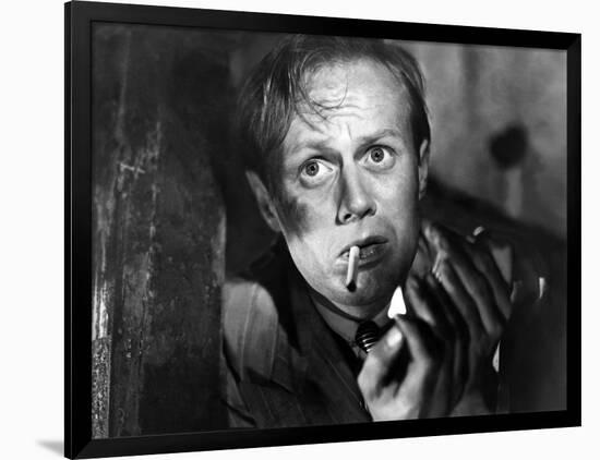 Les Forbans by la nuit Night and the City by JulesDassin with Richard Widmark, 1950 (b/w photo)-null-Framed Photo