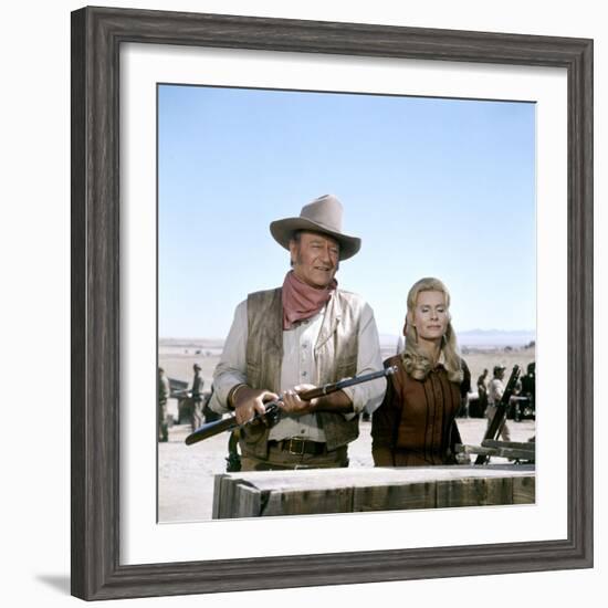 Les Geants by l'Ouest (THE UNDEFEATED) by AndrewV.McLaglen with John Wayne and Marian McCargo (phot-null-Framed Photo