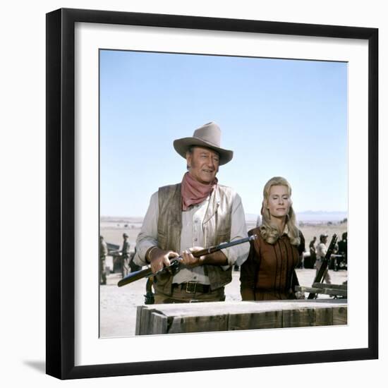 Les Geants by l'Ouest (THE UNDEFEATED) by AndrewV.McLaglen with John Wayne and Marian McCargo (phot-null-Framed Photo