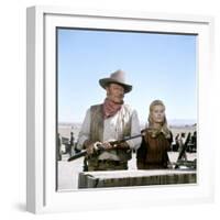 Les Geants by l'Ouest (THE UNDEFEATED) by AndrewV.McLaglen with John Wayne and Marian McCargo (phot-null-Framed Photo