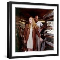 Les Gens by la pluie THE RAIN PEOPLE by Francis Ford Coppola with James Caan and Shirley Knight, 19-null-Framed Photo