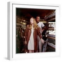 Les Gens by la pluie THE RAIN PEOPLE by Francis Ford Coppola with James Caan and Shirley Knight, 19-null-Framed Photo