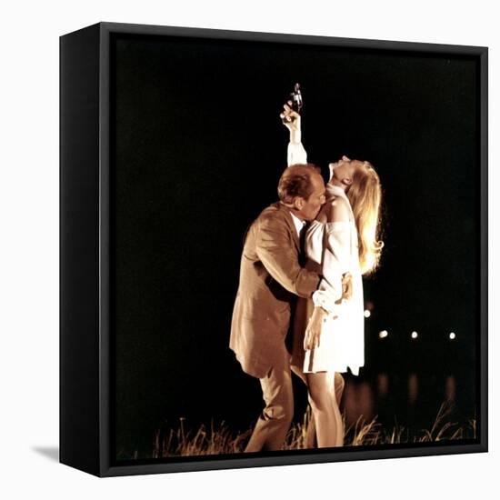 Les Gens by la pluie THE RAIN PEOPLE by Francis Ford Coppola with Shirley Knight and Robert Duvall,-null-Framed Stretched Canvas