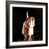 Les Gens by la pluie THE RAIN PEOPLE by Francis Ford Coppola with Shirley Knight and Robert Duvall,-null-Framed Photo