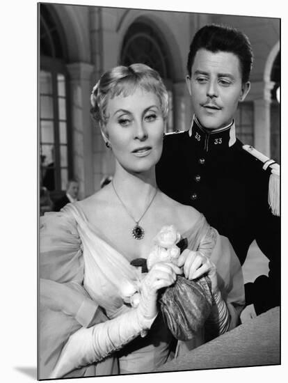 LES GRANDES MANOEUVRES, 1955 directed by RENE CLAIR Michele Morgan / Gerard Philipe (b/w photo)-null-Mounted Photo