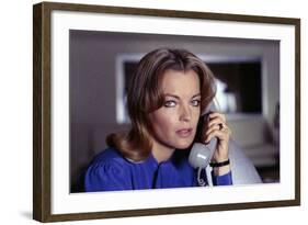 LES INNOCENTS AUX MAINS SALES, 1974 directed by CLAUDE CHABROL Romy Schneider (photo)-null-Framed Photo