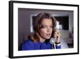 LES INNOCENTS AUX MAINS SALES, 1974 directed by CLAUDE CHABROL Romy Schneider (photo)-null-Framed Photo