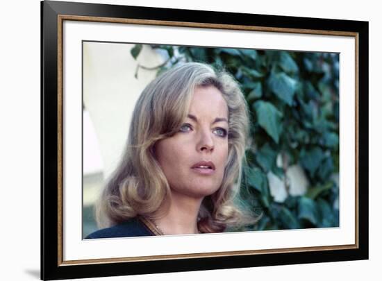 LES INNOCENTS AUX MAINS SALES, 1974 directed by CLAUDE CHABROL Romy Schneider (photo)-null-Framed Photo