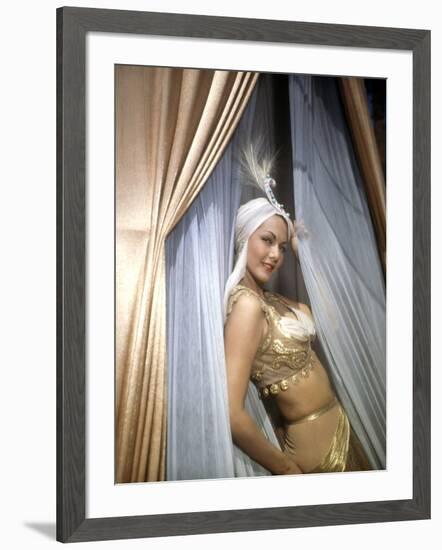 Les mille and une nuits (ARABIAN NIGHTS) by John Rawlins with Maria Montez, 1942 (photo)-null-Framed Photo