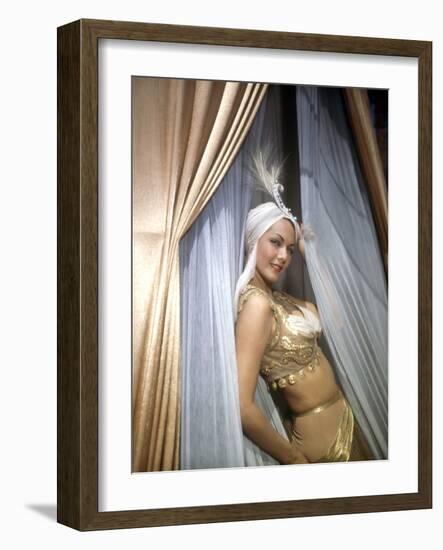 Les mille and une nuits (ARABIAN NIGHTS) by John Rawlins with Maria Montez, 1942 (photo)-null-Framed Photo