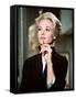 Les Oiseaux THE BIRDS d'Alfred Hitchcock with Tippi Hedren, 1963 (photo)-null-Framed Stretched Canvas