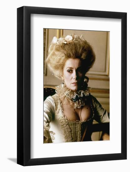 Les predateurs HUNGER by Tony Scott with Catherine Deneuve, 1983 (photo)-null-Framed Photo