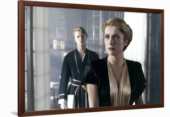 Les predateurs, HUNGER, by Tony Scott with Catherine Deneuve (costume par Yves Saint Laurent) and D-null-Framed Photo