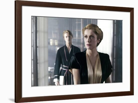 Les predateurs, HUNGER, by Tony Scott with Catherine Deneuve (costume par Yves Saint Laurent) and D-null-Framed Photo