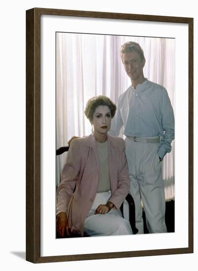 Les predateurs HUNGER by Tony Scott with David Bowie and Catherine Deneuve, 1983 (photo)-null-Framed Photo