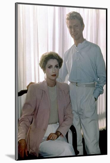 Les predateurs HUNGER by Tony Scott with David Bowie and Catherine Deneuve, 1983 (photo)-null-Mounted Photo