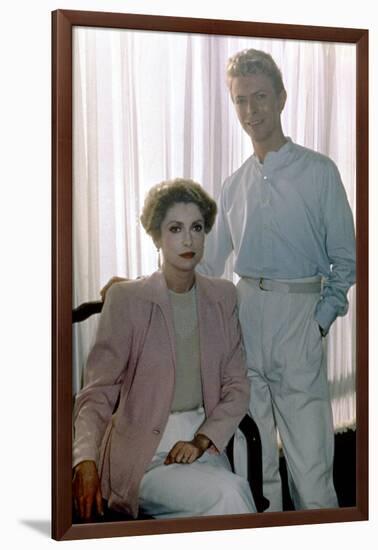 Les predateurs HUNGER by Tony Scott with David Bowie and Catherine Deneuve, 1983 (photo)-null-Framed Photo